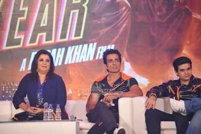 The star cast of the film 'Happy New Year' at their trailer launch