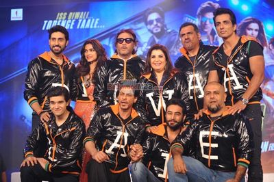 The star cast of the film \'Happy New Year\' at their trailer launch