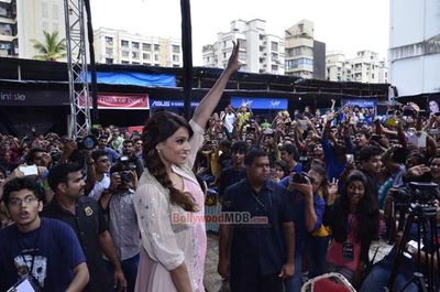 Bipasha Basu promotes film 'CREATURE' at Mithibai College Festival