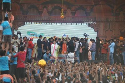 Bolly Celebs at Shri Sankalp Pratishthan's Dahi Handi celebrations