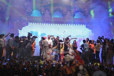 Bolly Celebs at Shri Sankalp Pratishthan's Dahi Handi celebrations