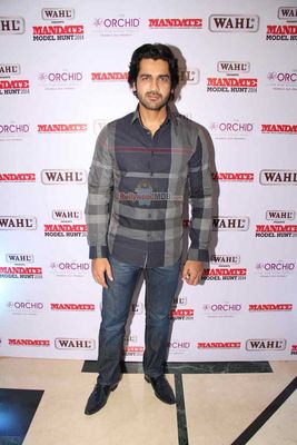 Bolly Celebs at Mandate Model Hunt Grand Finale
