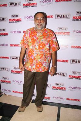 Bolly Celebs at Mandate Model Hunt Grand Finale