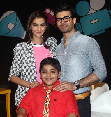 Sonam Kapoor & Fawad Khan promotes film 'Khoobsurat' on the sets of Disney Show Captain Tiao