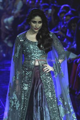 Kareena Kapoor Khan showstopper for Manish Malhotra at LFW Winter Festive 2014