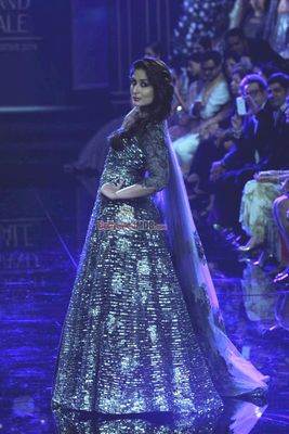 Kareena Kapoor Khan showstopper for Manish Malhotra at LFW Winter Festive 2014