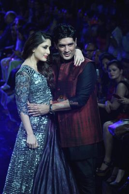 Kareena Kapoor Khan showstopper for Manish Malhotra at LFW Winter Festive 2014