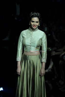 Hot Celebs snapped on Grand Finale day of LFW Winter Festive 2014