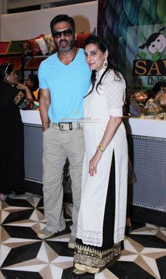 Bolly and Page 3 Celebs at Mana Shetty's Araaish Exhibition