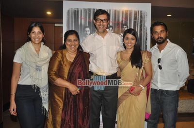 Bolly stars at film 'Ankhon Dekhi' trailer launch