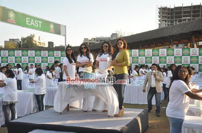 Bolly Celebs at the event organised by Ariel in attempt for a Guinness World Record on the Power of One Wash Technology
