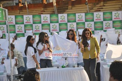 Bolly Celebs at the event organised by Ariel in attempt for a Guinness World Record on the Power of One Wash Technology