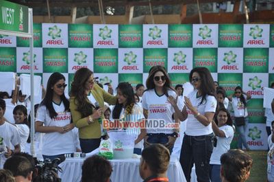 Bolly Celebs at the event organised by Ariel in attempt for a Guinness World Record on the Power of One Wash Technology