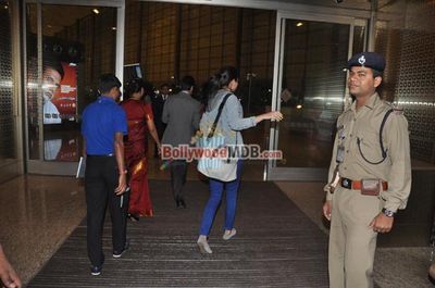 Anushka Sharma snapped at Mumbai International Airport leaving for Sri Lanka for film Bombay Velvet shoot