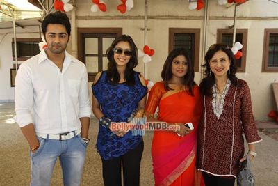 Disha Choudhary, Raju Mavani at film 'Anuradha' music launch with Bal Bhagwan NGO Kids
