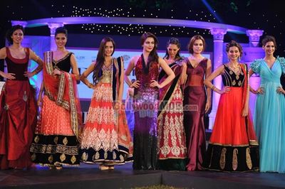Bolly Celebs on the ramp at the Retail Jeweller India Trendsetters 2014 show