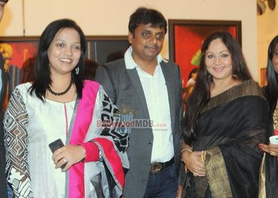 Zeenat Aman and Rati Agnihotri at Raosaheb Gurav's 'Dhangar' themed painting exhibition 'Subraan'