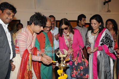 Zeenat Aman and Rati Agnihotri at Raosaheb Gurav's 'Dhangar' themed painting exhibition 'Subraan'