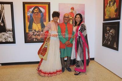 Zeenat Aman and Rati Agnihotri at Raosaheb Gurav's 'Dhangar' themed painting exhibition 'Subraan'