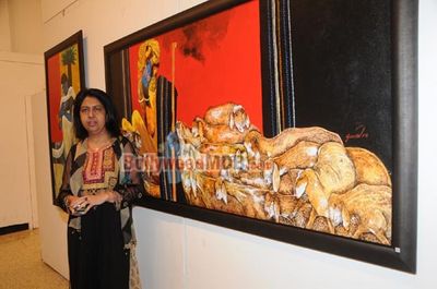 Zeenat Aman and Rati Agnihotri at Raosaheb Gurav's 'Dhangar' themed painting exhibition 'Subraan'