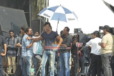 Ajay Devgn, Sonu Sood & Kunaal Roy Kapur snapped shooting for 'ACTION JACKSON'
