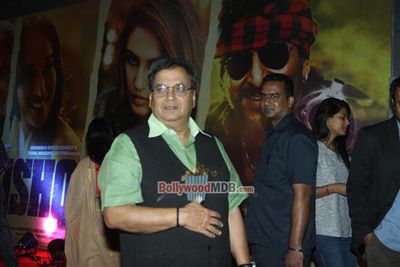 Madhuri Dixit, Huma Qureshi, Arshad Warsi at film 'DEDH ISHQIYA' premiere
