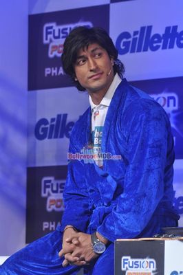 Bolly Celebs join India's 1st Shave Theater by GILLETTE to demonstrate 'Shaved is Bathed'