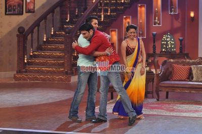 Salman Khan, Daisy Shah, Sohail Khan promote JAI HO on Comedy Nights with Kapil sets