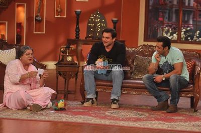 Salman Khan, Daisy Shah, Sohail Khan promote JAI HO on Comedy Nights with Kapil sets