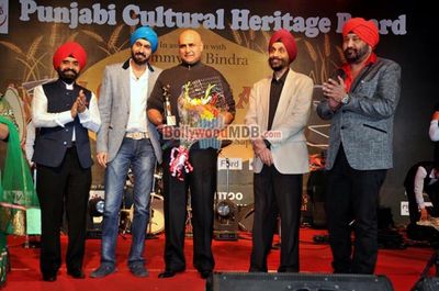 Rakesh Roshan, Jeetendra, Kulraj Randhawa celebrate "LOHRI DI RAAT"