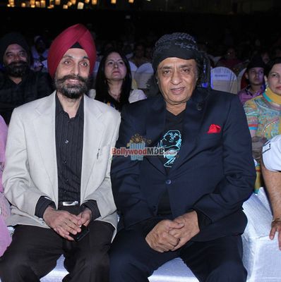 Rakesh Roshan, Jeetendra, Kulraj Randhawa celebrate "LOHRI DI RAAT"