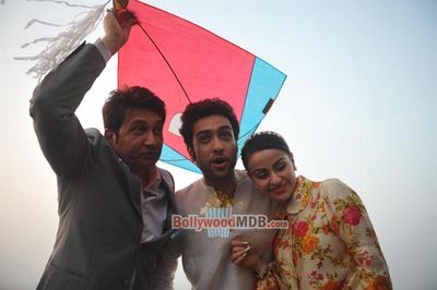 Adhyayan Suman, Ariana Ayam, Shekhar Suman promote film 'HEARTLESS' with kite flying