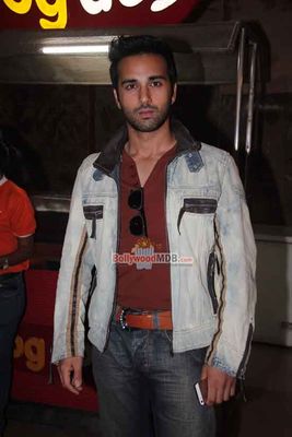 Bolly Celebs grace the Red Carpet of MedialexiconEdu event