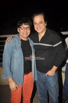 Salman Khan watches 'SHOLAY 3D' with 'JAI HO' team