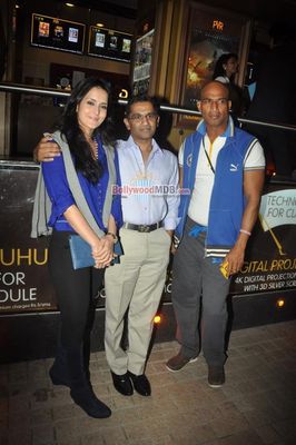 Salman Khan watches 'SHOLAY 3D' with 'JAI HO' team