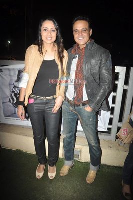 Salman Khan watches 'SHOLAY 3D' with 'JAI HO' team