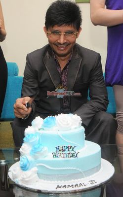 Bollywood Celebs at Kamaal R Khan\'s birthday party
