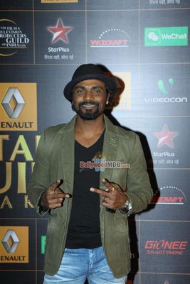 Bollywood Celebs at the 9th Renault Star Guild Awards