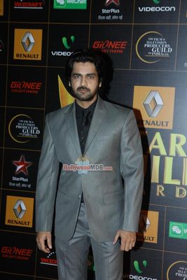 Bollywood Celebs at the 9th Renault Star Guild Awards