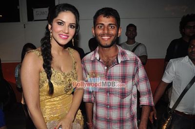Sunny Leone with Yo Yo Honey Singh at film 'RAGINI MMS 2' song shoot