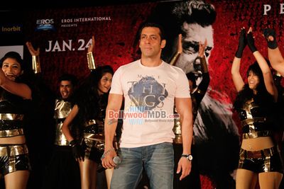Salman Khan & Daisy Shah promote film 'JAI HO'