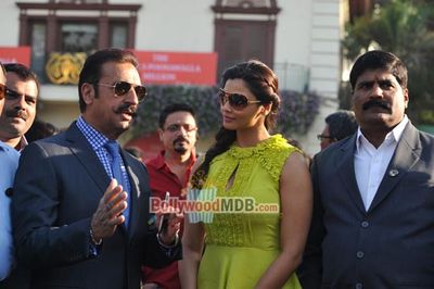 Bolly Celebs at the MID DAY TROPHY