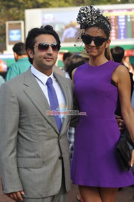 Bolly Celebs at the MID DAY TROPHY