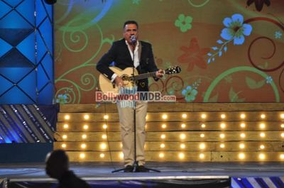Hottest Bolly Celebs perform at UMANG 2014, the Mumbai Police Entertainment event