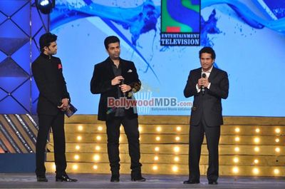 Hottest Bolly Celebs perform at UMANG 2014, the Mumbai Police Entertainment event