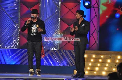 Hottest Bolly Celebs perform at UMANG 2014, the Mumbai Police Entertainment event