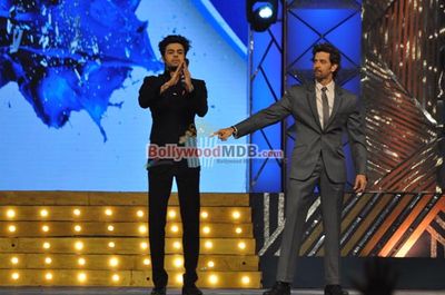 Hottest Bolly Celebs perform at UMANG 2014, the Mumbai Police Entertainment event