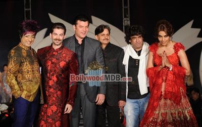 Bipasha Basu & Neil Nitin Mukesh show stopper at Marigold Watches Rohit Verma fashion show