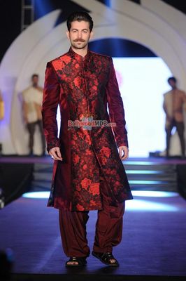 Bipasha Basu & Neil Nitin Mukesh show stopper at Marigold Watches Rohit Verma fashion show