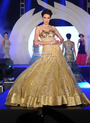 Bipasha Basu & Neil Nitin Mukesh show stopper at Marigold Watches Rohit Verma fashion show